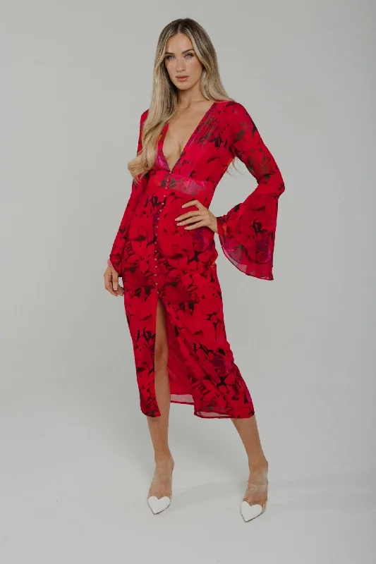 Act Fast Holly Bell Sleeve Dress In Red Mix