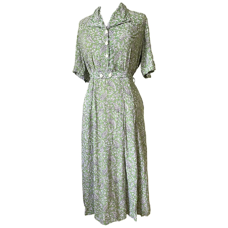 Big Savings Pale avocado green paisley print cotton weave 1940s day dress