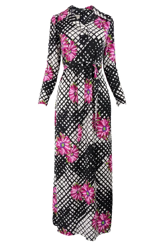 Referral Discount Vintage Psychedelic Patterned Maxi Dress, 1970s