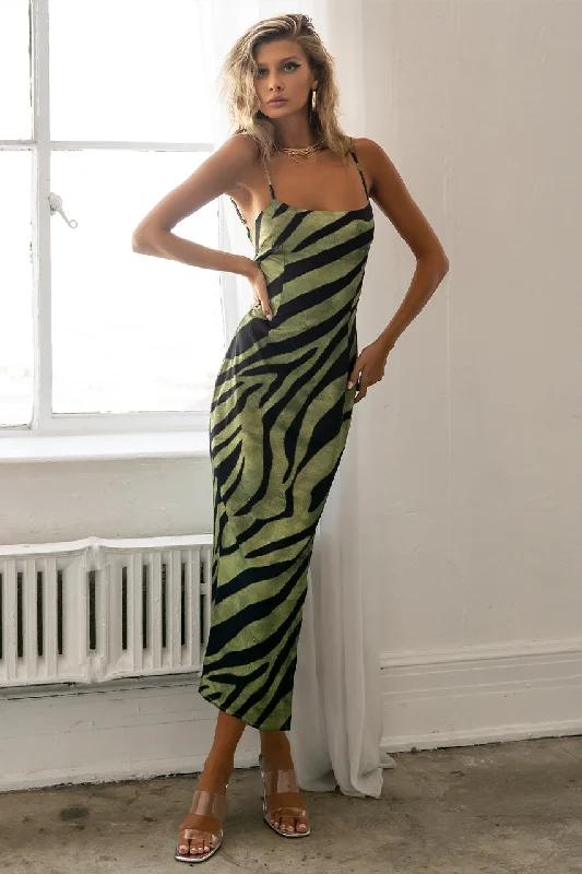 New Markdowns Runaway the Label Sol Midi Dress in Meiko Print