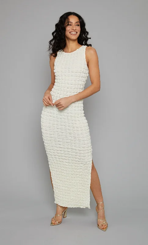 Price Cut Cream Popcorn Maxi Dress