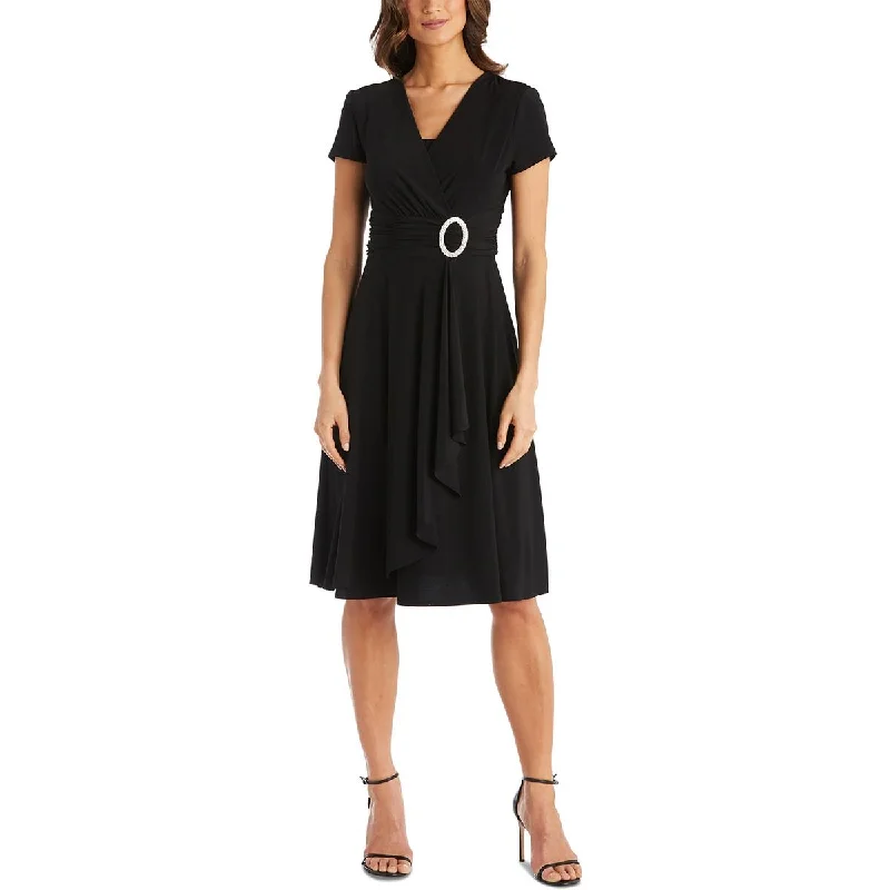 R&M Richards Womens Petites Matte Jersey Cap Sleeves Cocktail Dress