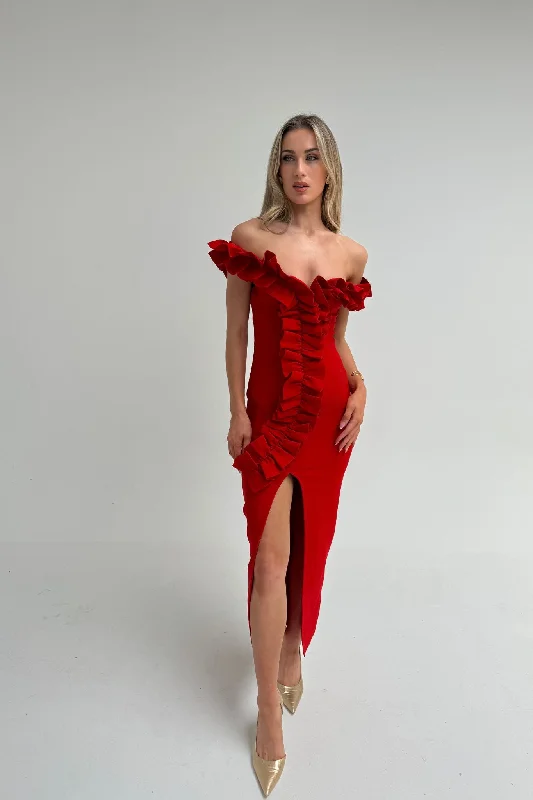 Super Bargain Holly Off Shoulder Ruffle Dress In Red