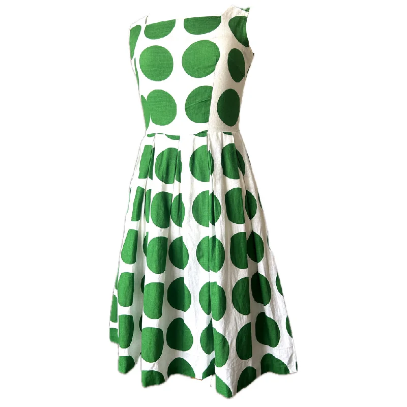 Savings Spectacular Green and white bold polkadot print cotton vintage 1950s day dress Savings Spectacular Green and white bold polkadot print cotton vintage 1950s day dress