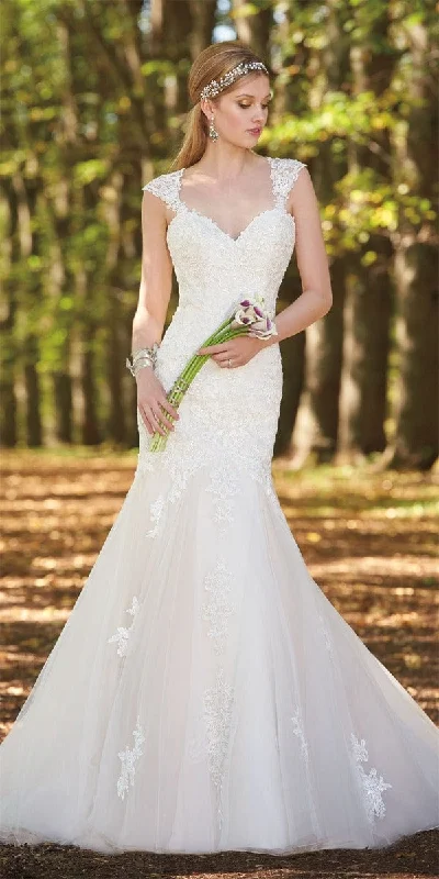 Mega Sale Tulle and Lace Cap Sleeve Mermaid Wedding Dress
