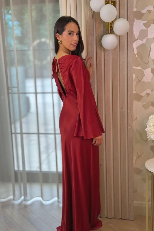 Today Only Alana Keyhole Back Dress In Red